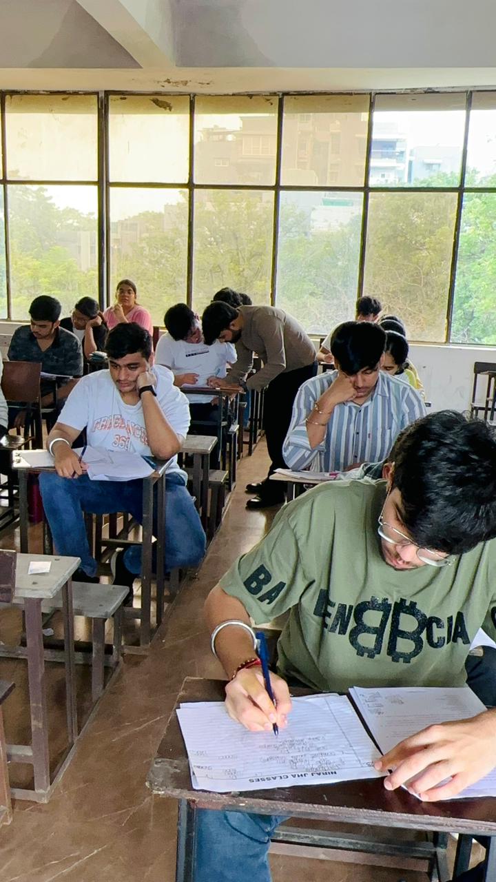 Niraj Jha Classes gallery